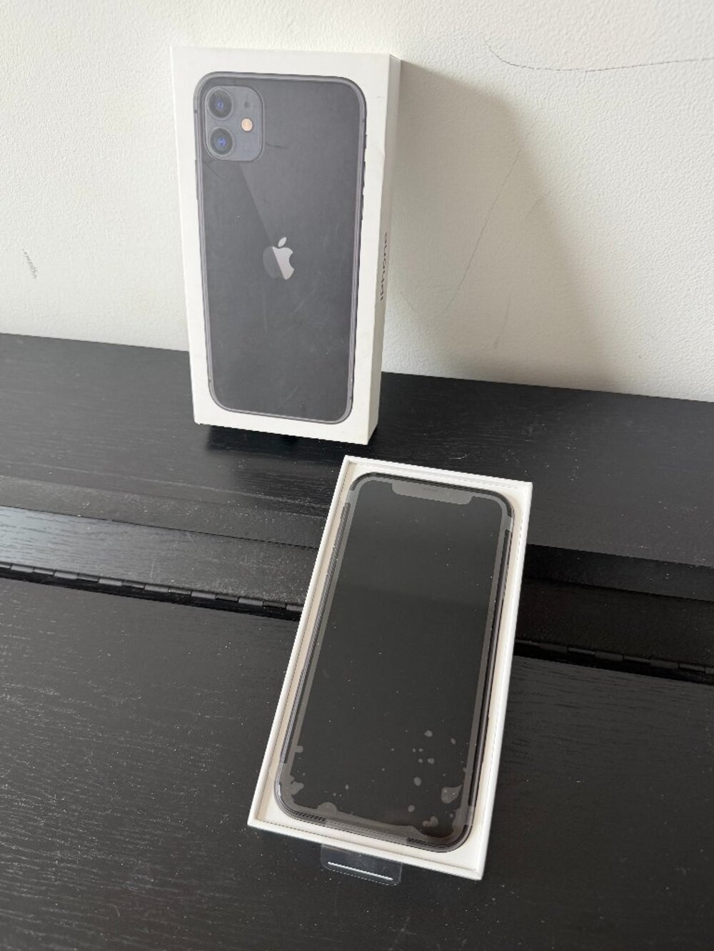 iPhone 11 64GB Black Unused In Box Original Screen Cover
